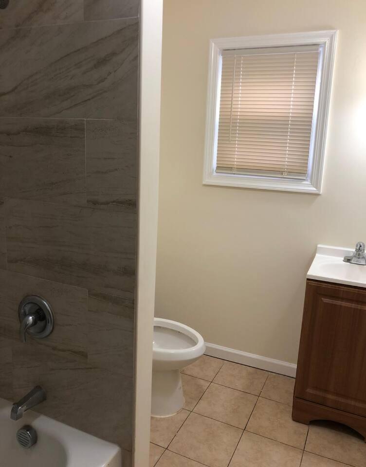 Large And Private 3 Bedroom And 1 Bathroom Apartment Near Newark International Airport Ewr And New York City Exteriör bild